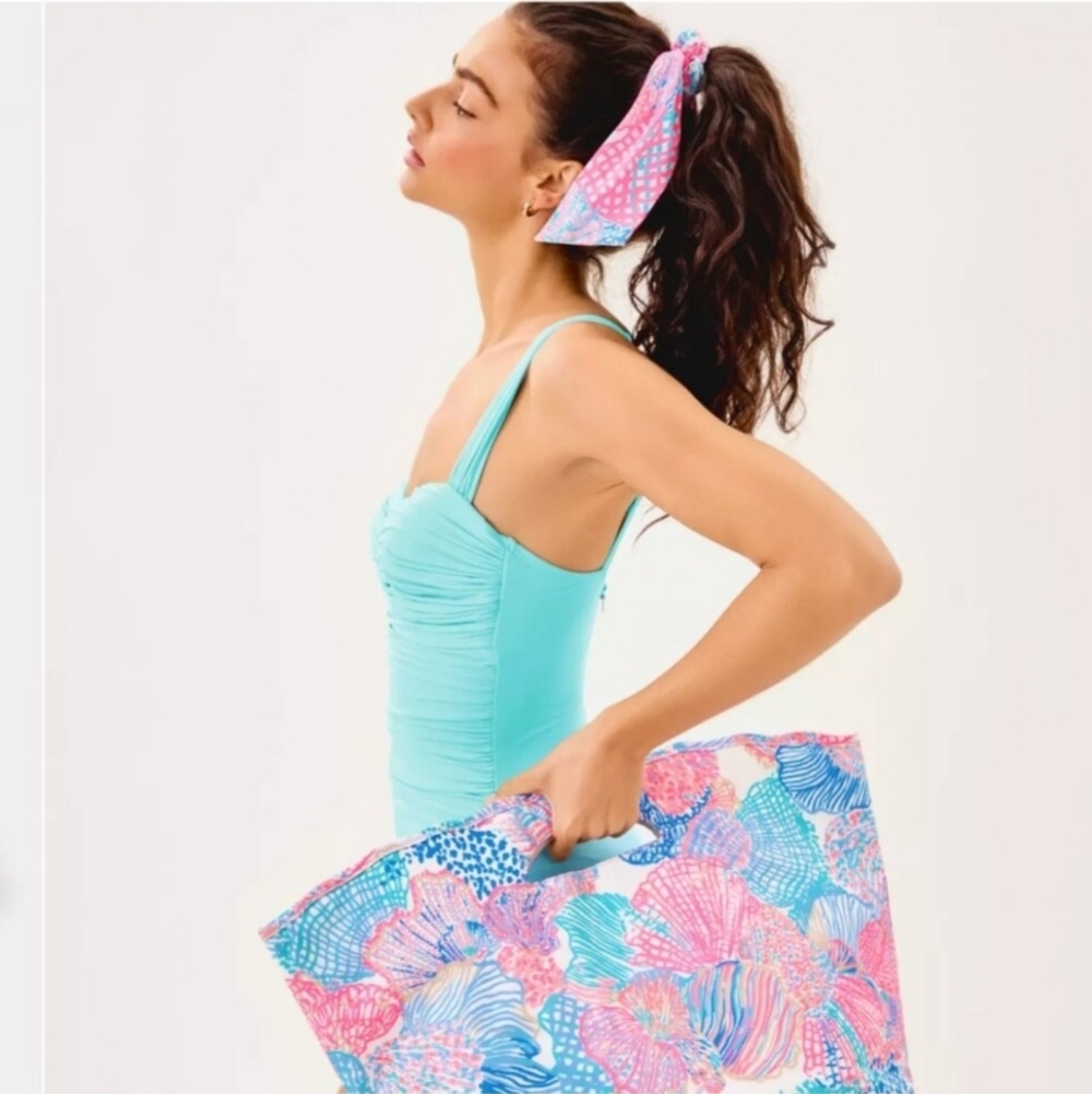 Lilly Pulitzer Scrunchie Roar of the Seas NWT